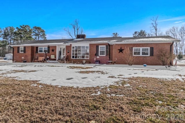 3937 W Old US Hwy 421 None, Hamptonville, NC 27020