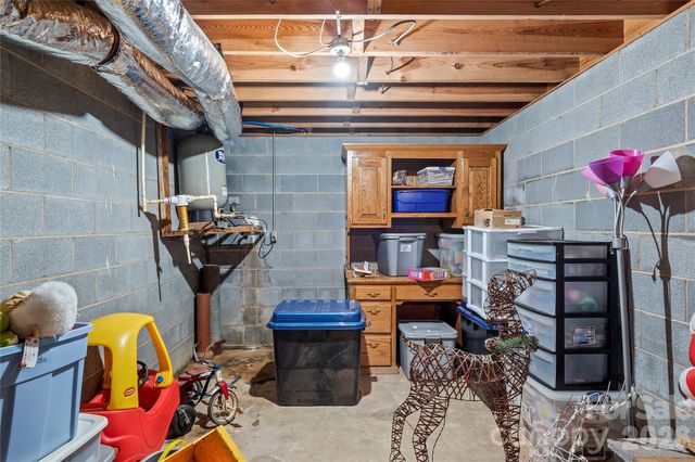 3937 W Old US Hwy 421 None, Hamptonville, NC 27020