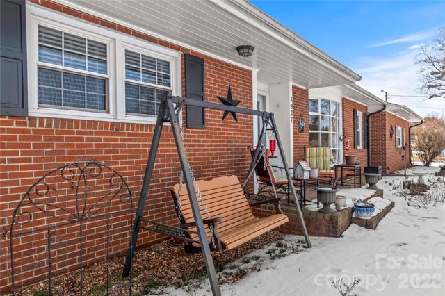 3937 W Old US Hwy 421 None, Hamptonville, NC 27020