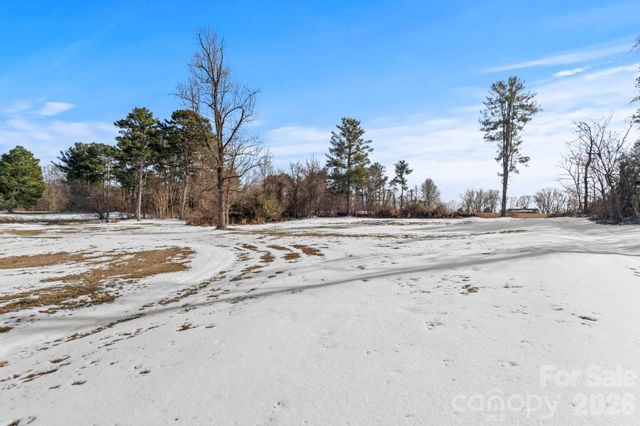 3937 W Old US Hwy 421 None, Hamptonville, NC 27020