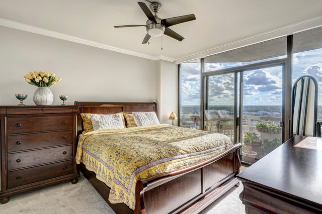 15 Greenway Plaza 17B, Houston, TX 77046