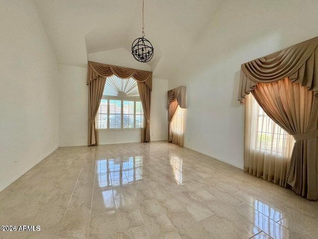 7865 W KRISTAL Way, Glendale, AZ 85308