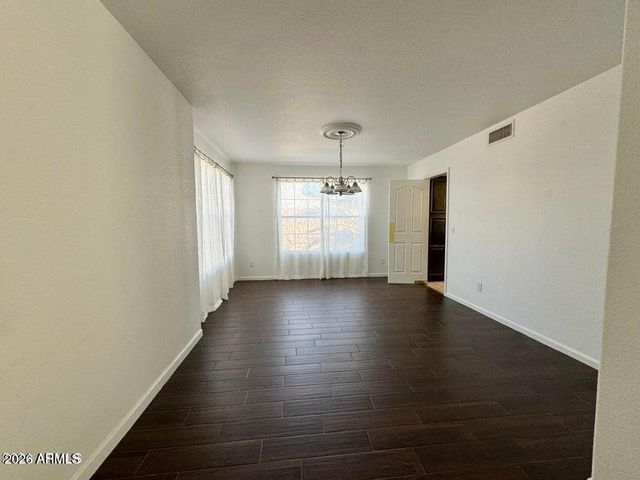 7865 W KRISTAL Way, Glendale, AZ 85308