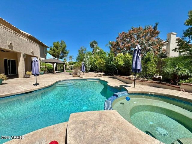 7865 W KRISTAL Way, Glendale, AZ 85308