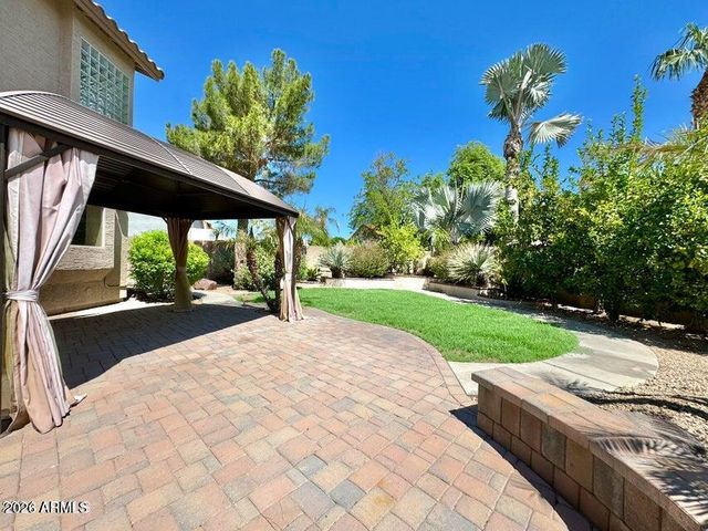 7865 W KRISTAL Way, Glendale, AZ 85308