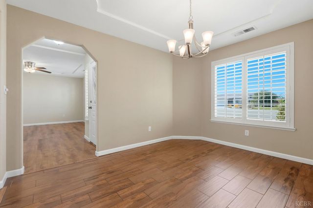 702 Montecito Court, Lemoore, CA 93245