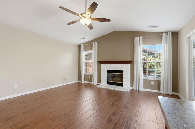 702 Montecito Court, Lemoore, CA 93245