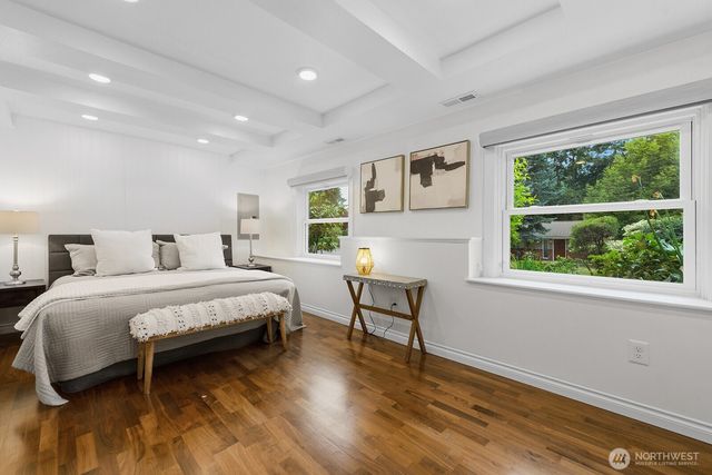 3412 79th Avenue SE, Mercer Island, WA 98040