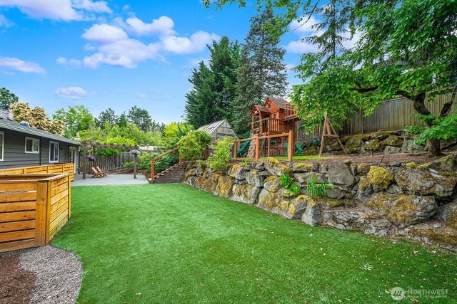 3412 79th Avenue SE, Mercer Island, WA 98040