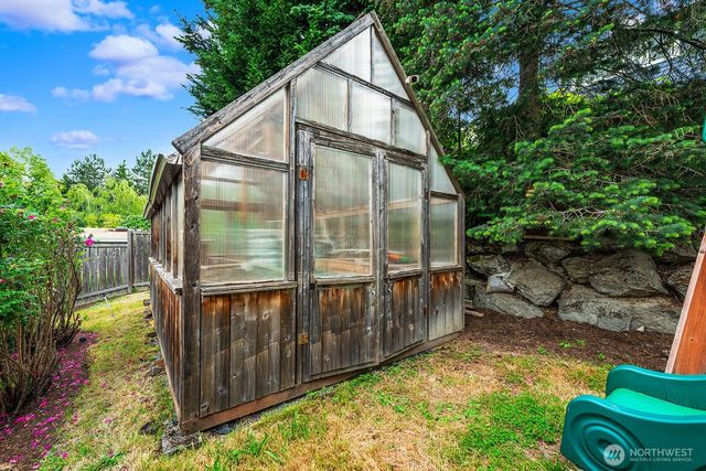 3412 79th Avenue SE, Mercer Island, WA 98040