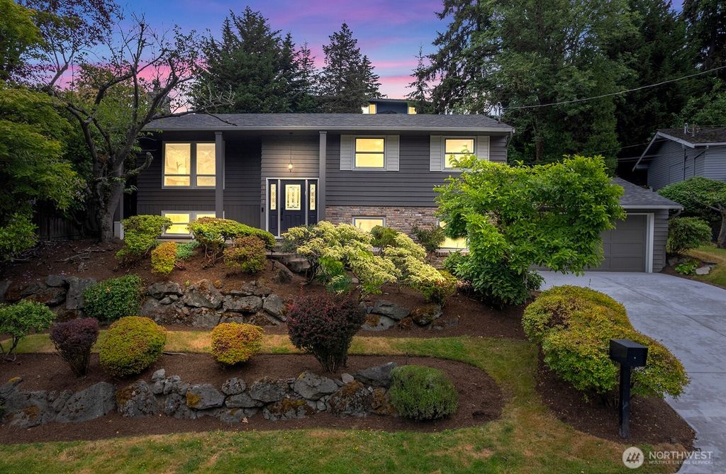 3412 79th Avenue SE, Mercer Island, WA 98040