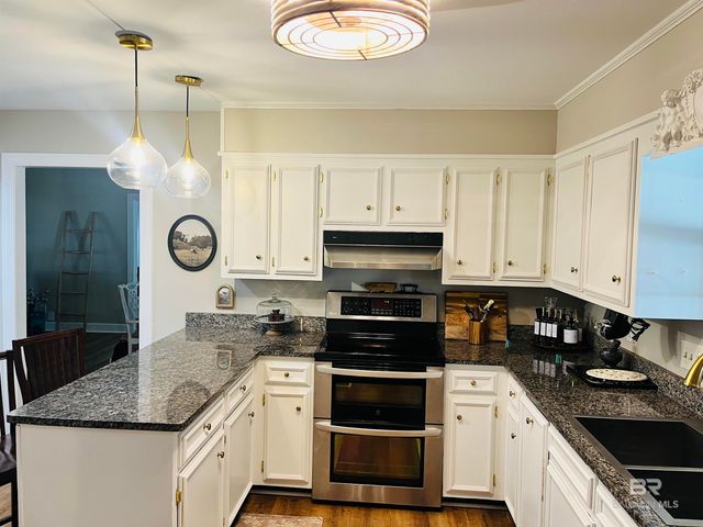 409 Santa Rosa Avenue, Daphne, AL 36526