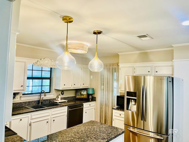 409 Santa Rosa Avenue, Daphne, AL 36526