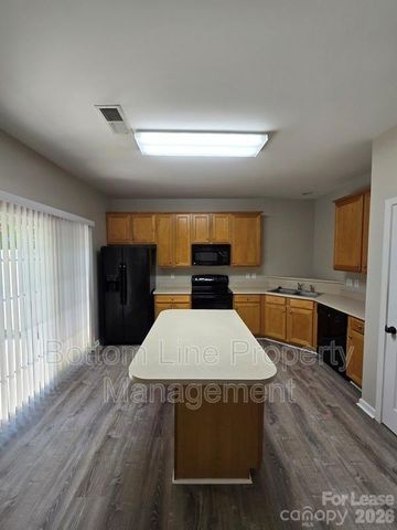 8630 Carolina Lily Lane, Charlotte, NC 28262