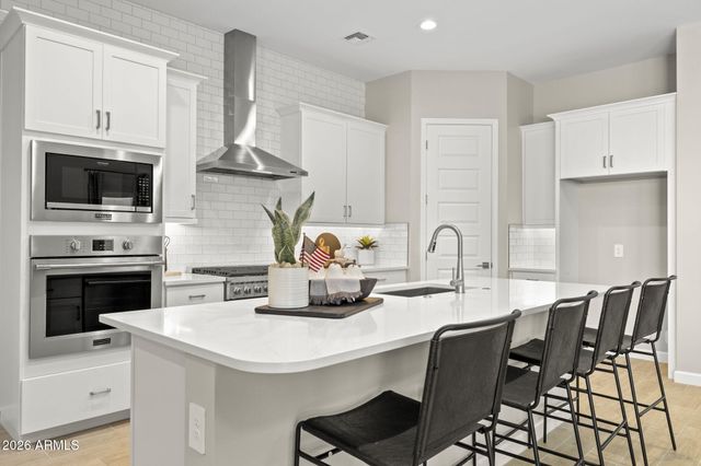 2438 E VILLA LINDA Drive, Phoenix, AZ 85024