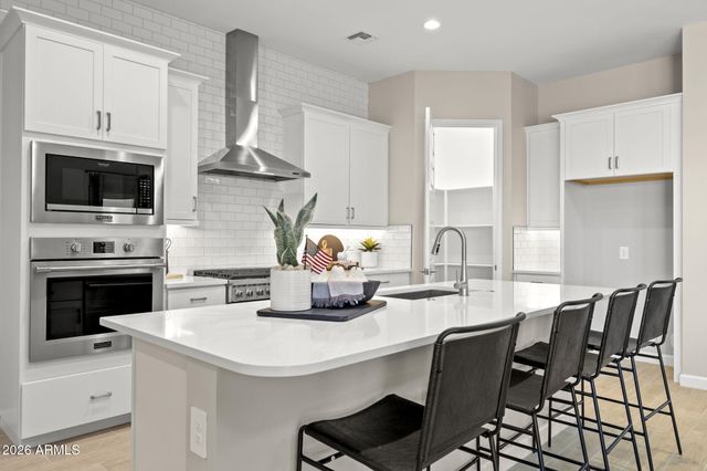 2438 E VILLA LINDA Drive, Phoenix, AZ 85024