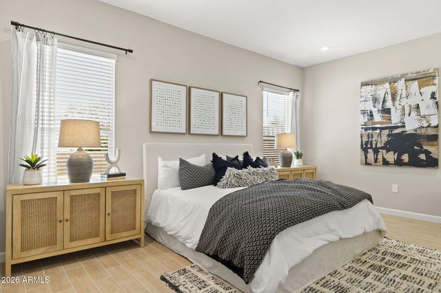 2438 E VILLA LINDA Drive, Phoenix, AZ 85024