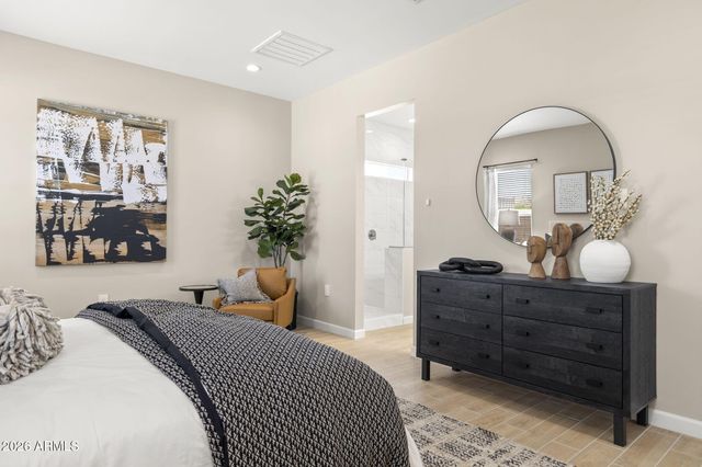 2438 E VILLA LINDA Drive, Phoenix, AZ 85024