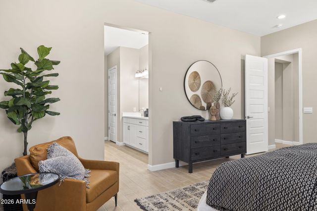 2438 E VILLA LINDA Drive, Phoenix, AZ 85024