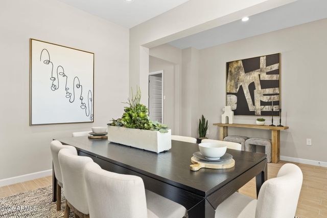 2438 E VILLA LINDA Drive, Phoenix, AZ 85024