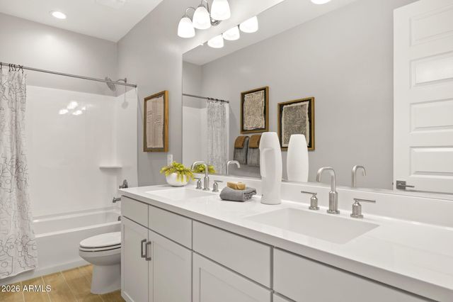 2438 E VILLA LINDA Drive, Phoenix, AZ 85024