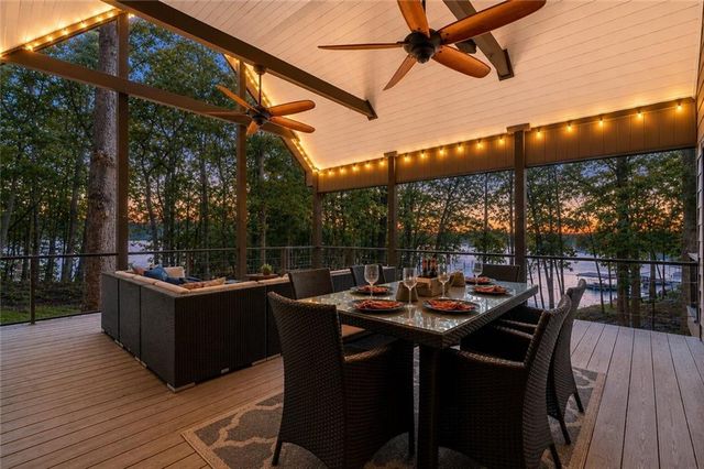 6680 Woodlake Drive, Flowery Branch, GA 30542