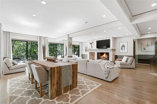 6680 Woodlake Drive, Flowery Branch, GA 30542