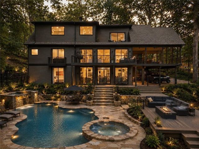 6680 Woodlake Drive, Flowery Branch, GA 30542