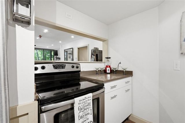 6680 Woodlake Drive, Flowery Branch, GA 30542