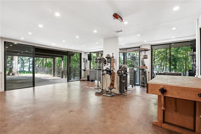 6680 Woodlake Drive, Flowery Branch, GA 30542