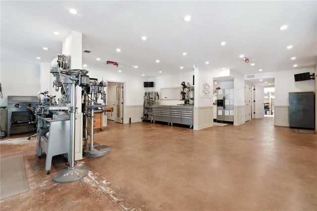 6680 Woodlake Drive, Flowery Branch, GA 30542