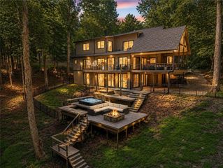 6680 Woodlake Drive, Flowery Branch, GA 30542