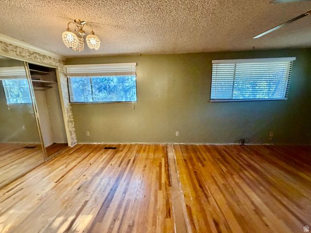 4220 S MACKAY ST, Taylorsville, UT 84123