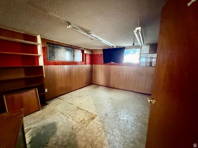 4220 S MACKAY ST, Taylorsville, UT 84123