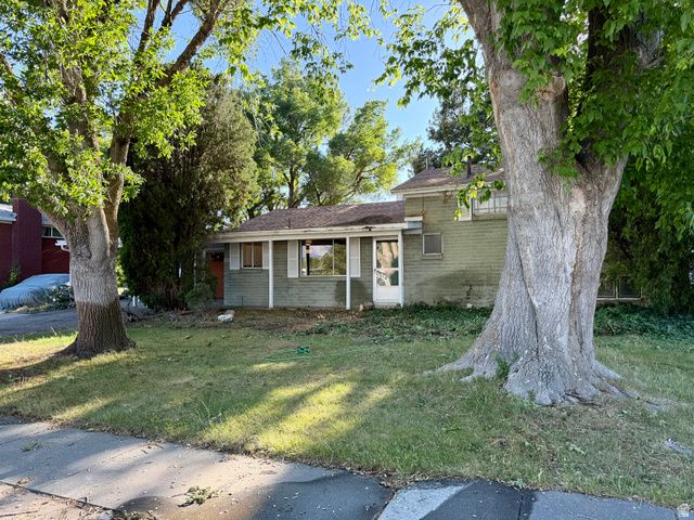 4220 S MACKAY ST, Taylorsville, UT 84123