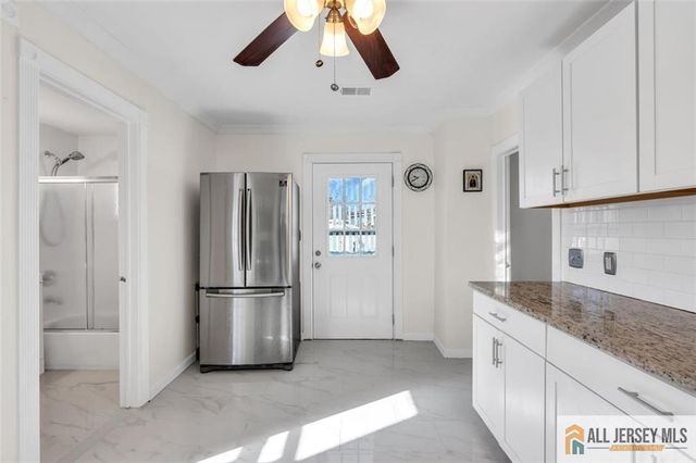 18 Avenue B, Helmetta, NJ 08828