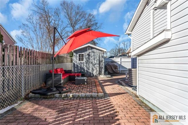 18 Avenue B, Helmetta, NJ 08828