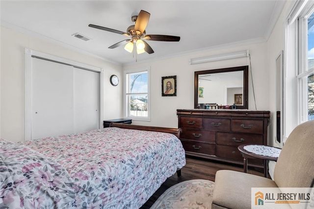 18 Avenue B, Helmetta, NJ 08828