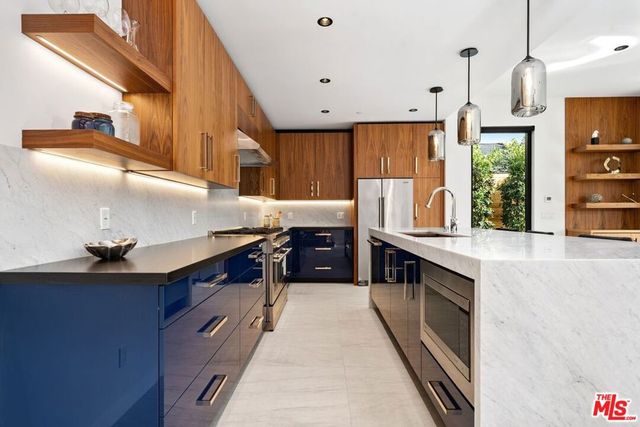 212 Bay Street 103, Santa Monica, CA 90405