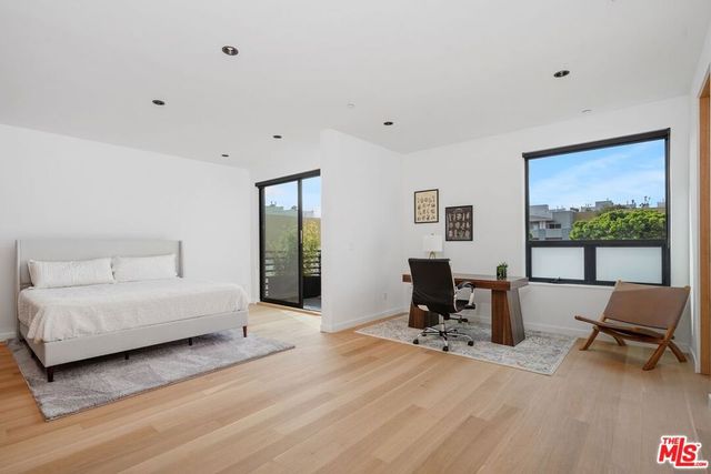 212 Bay Street 103, Santa Monica, CA 90405