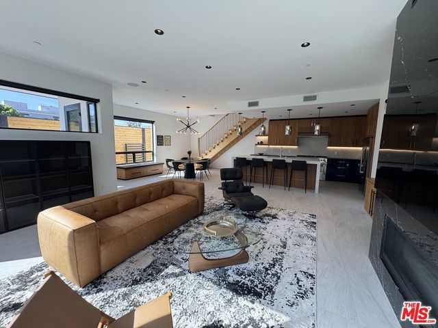 212 Bay Street 103, Santa Monica, CA 90405