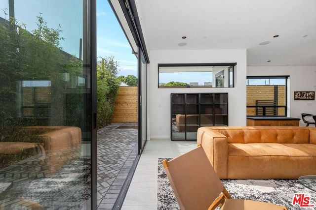 212 Bay Street 103, Santa Monica, CA 90405