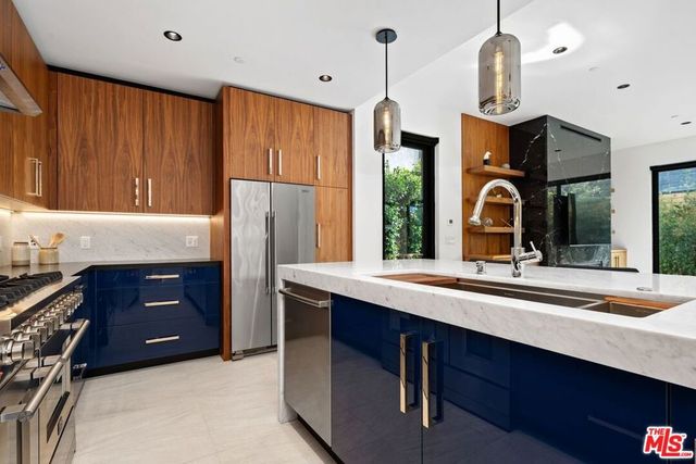 212 Bay Street 103, Santa Monica, CA 90405