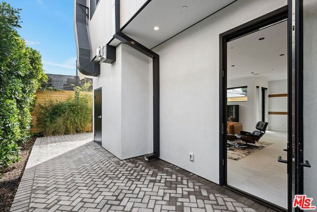 212 Bay Street 103, Santa Monica, CA 90405