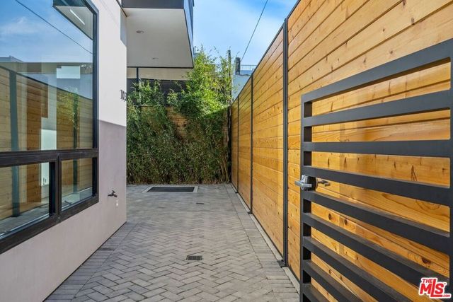 212 Bay Street 103, Santa Monica, CA 90405