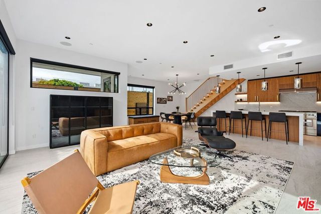 212 Bay Street 103, Santa Monica, CA 90405