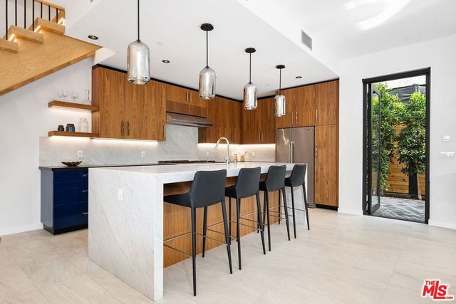 212 Bay Street 103, Santa Monica, CA 90405