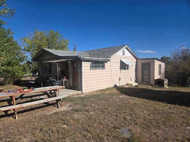 2212 Franklin St, Meeteetse, WY 82433 property photo
