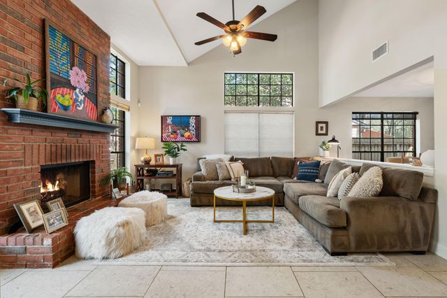 115 E Pathfinders Circle, The Woodlands, TX 77381