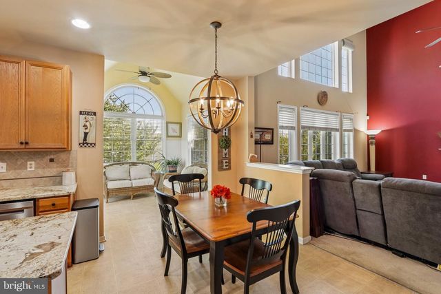 1406 MEADOW VIEW LN, Collegeville, PA 19426